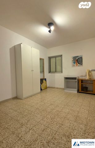 דירה, סמטת אביבים 12, שיכוני מזרחי, כפר סבא