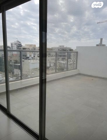 דירה, יוסף קארו, נווה רם, שיכון מזרחי, רמת גן