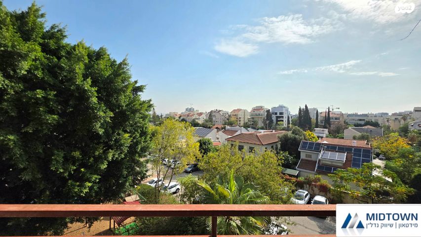 דירה, סמטת אביבים 12, שיכוני מזרחי, כפר סבא