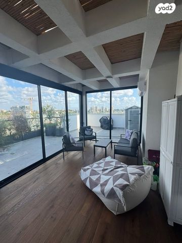 גג/ פנטהאוז, שרה מלכין 7, הרצליה