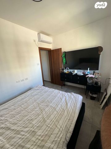 דירה, הרב אבא אבוחצירה, שדרות בפארק, שדרות