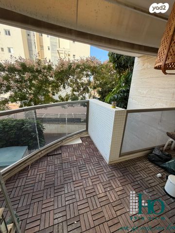 דירה, מעלות אשר 12, ברנע, אשקלון