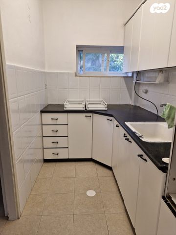 דירה, חזקיהו המלך, קטמון הישנה, ירושלים