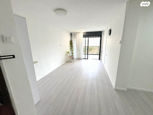 צבי מנדלבלט 4