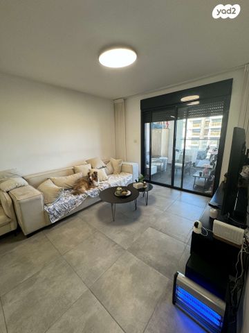 דירה, הרב אבא אבוחצירה, שדרות בפארק, שדרות