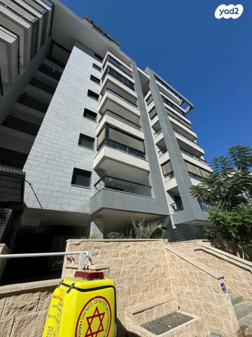 דירה, הרב אבא אבוחצירה, שדרות בפארק, שדרות