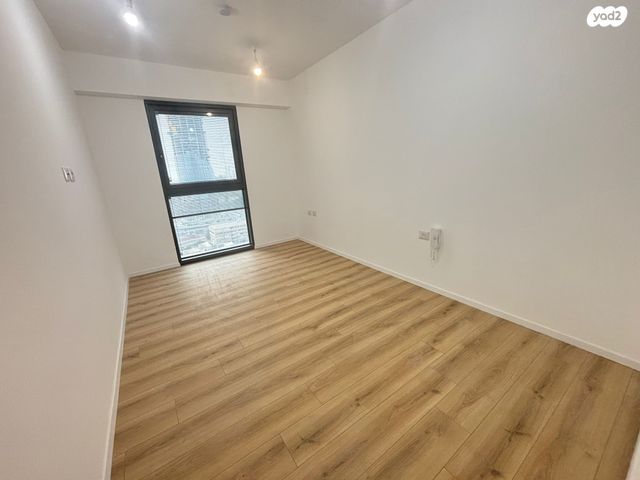 דירה, תוצרת הארץ, נחלת יצחק, תל אביב יפו