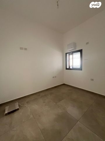 דירת גן, אלרואי 39, תל יהודה, רמת גן