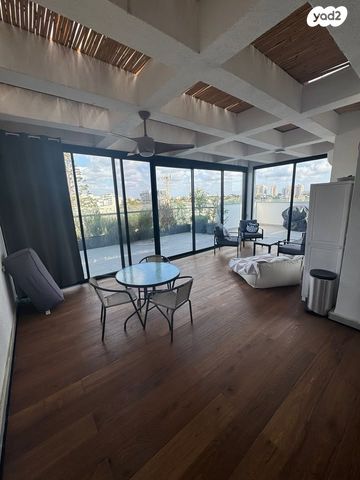 גג/ פנטהאוז, שרה מלכין 7, הרצליה