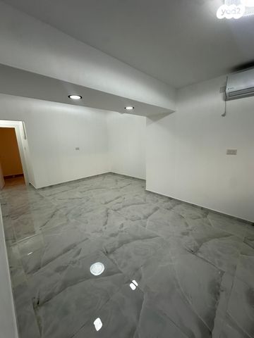 דירה, מלכי ישראל, נתיבות