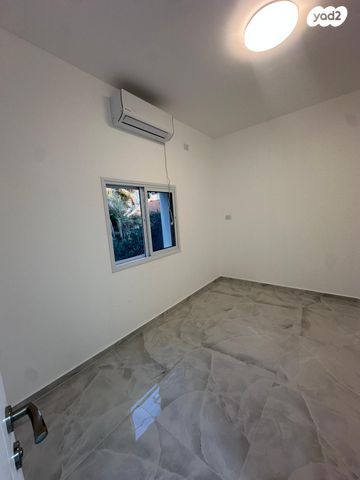 דירה, מלכי ישראל, נתיבות