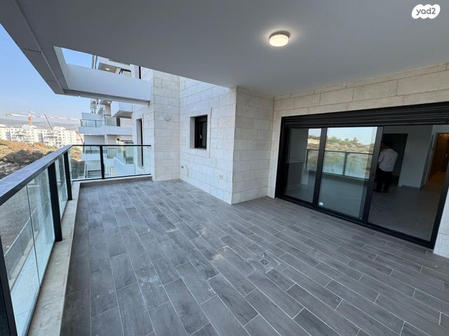 דירה, הרב ישראל גרוסמן, בית שמש