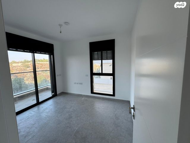 דירה, הרב ישראל גרוסמן, בית שמש