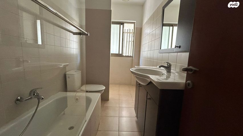 דירה, השוטרת, שכונת חשמונאים, מרכז העיר א, רמת גן