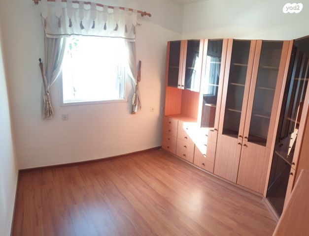 דירה, דרך בן גוריון 75, עצמאות יוספטל, בת ים