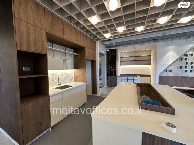 משרדים, דרך מנחם בגין 13, בורסה, רמת גן