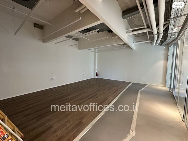 משרדים, דרך מנחם בגין 13, בורסה, רמת גן