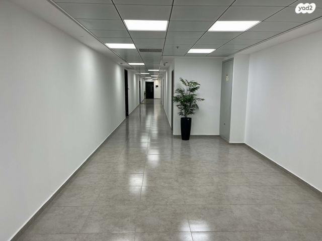 משרדים, יצחק נבון, עפולה