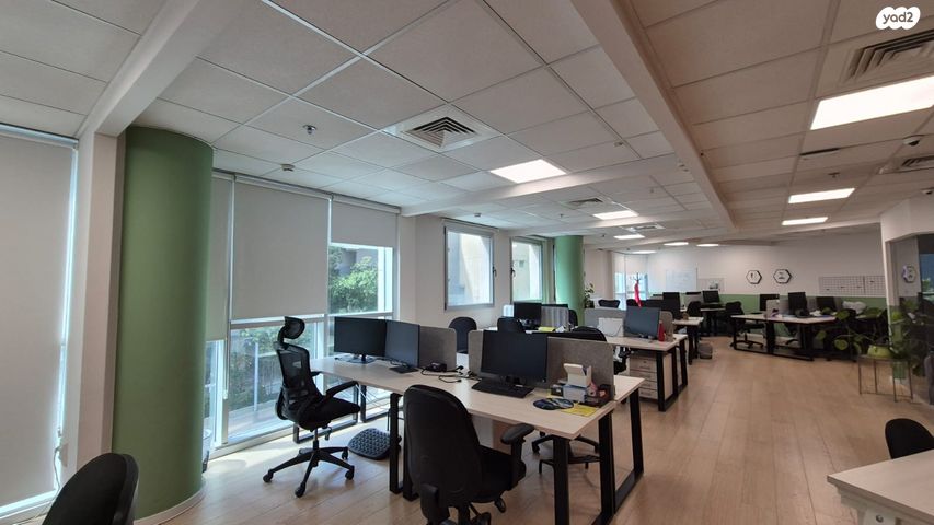 משרדים, חרוזים, רמת גן