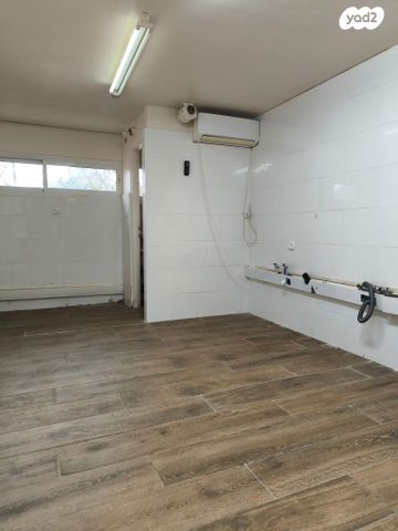 חנויות/ שטח מסחרי, כפר סבא