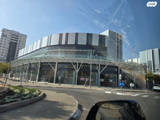 חנויות/ שטח מסחרי, יער בן שמן, נופים, מודיעין מכבים רעות