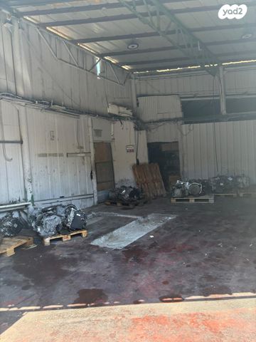 מבני תעשיה, אזור תעשיה נווה נאמן, הוד השרון