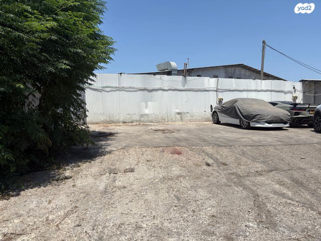 מבני תעשיה, אזור תעשיה נווה נאמן, הוד השרון