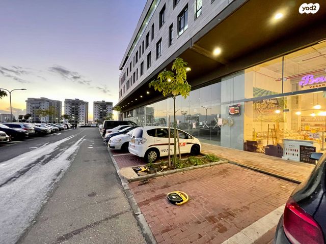 משרדים, יצחק נבון, עפולה