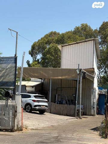 מבני תעשיה, אזור תעשיה נווה נאמן, הוד השרון