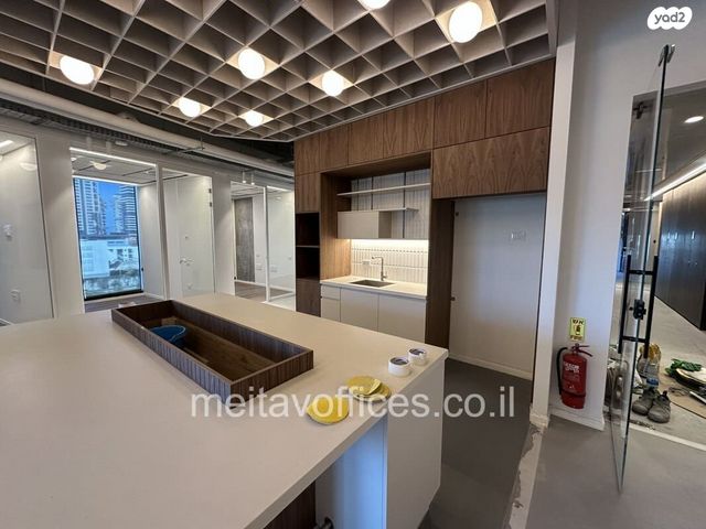 משרדים, דרך מנחם בגין 13, בורסה, רמת גן