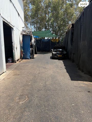 מבני תעשיה, אזור תעשיה נווה נאמן, הוד השרון