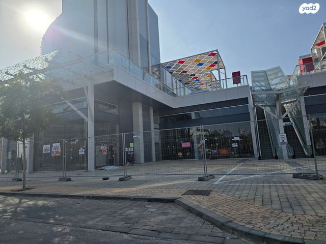 חנויות/ שטח מסחרי, יער בן שמן, נופים, מודיעין מכבים רעות