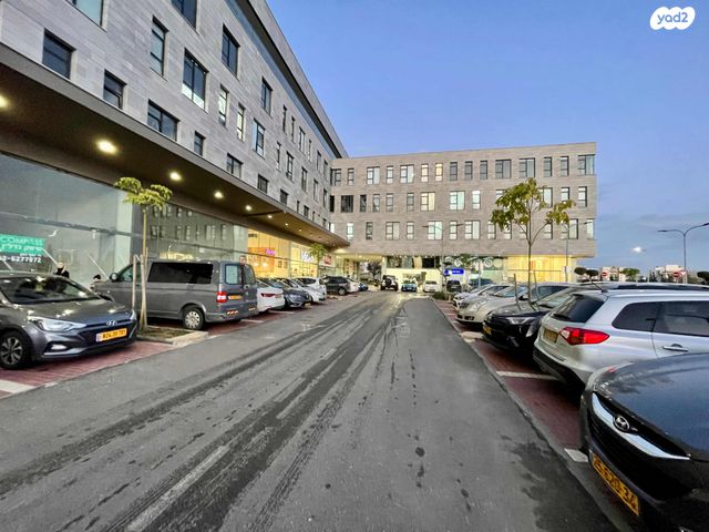 משרדים, יצחק נבון, עפולה