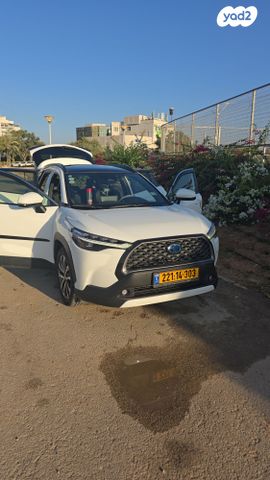 טויוטה קורולה קרוס