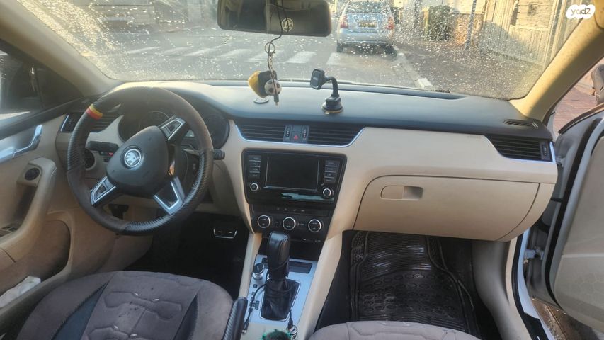 סקודה אוקטביה