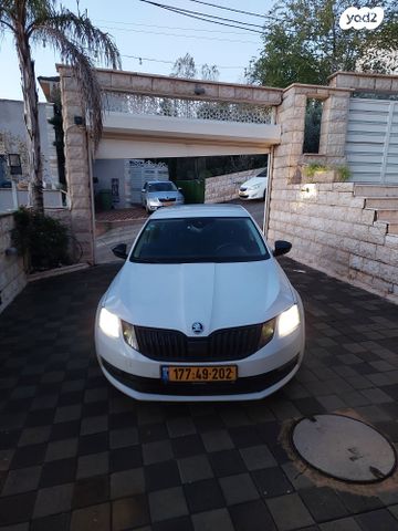 סקודה אוקטביה