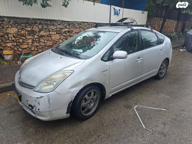 טויוטה פריוס