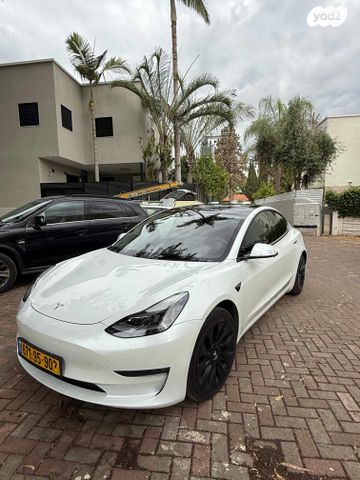 מודעת רכב טסלה מודל 3