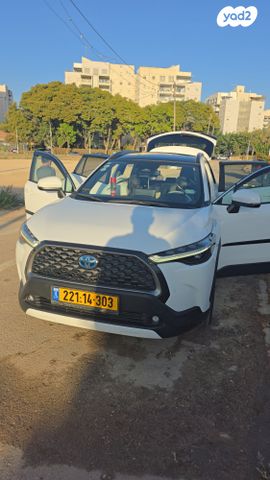 טויוטה קורולה קרוס