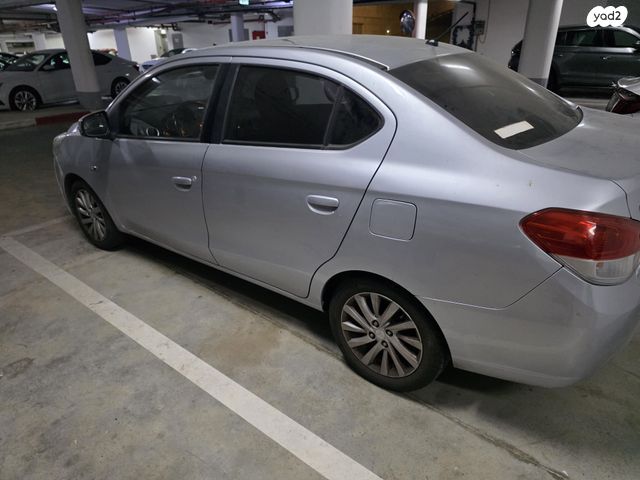 מיצובישי אטראז'