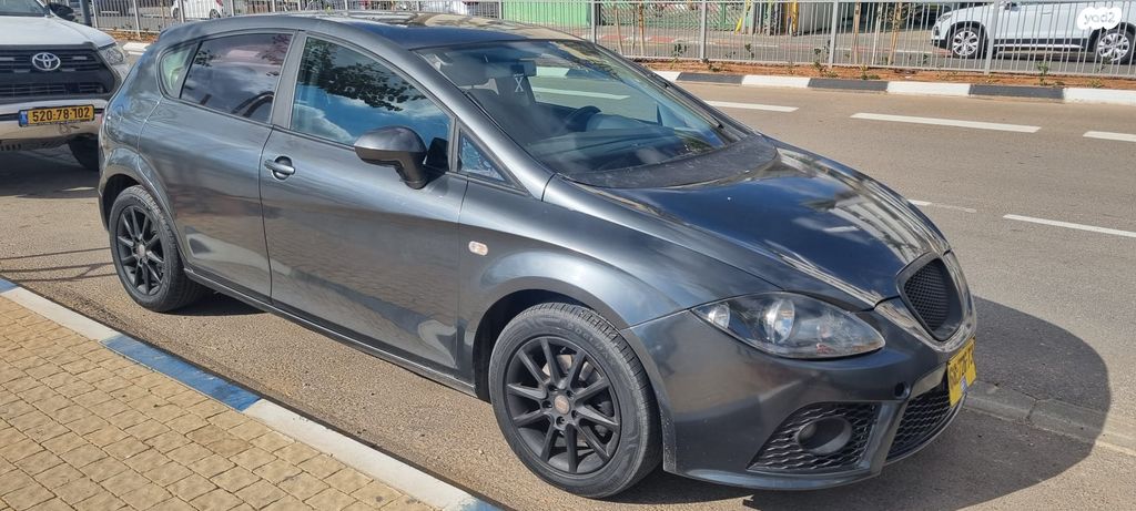 מודעת רכב סיאט לאון