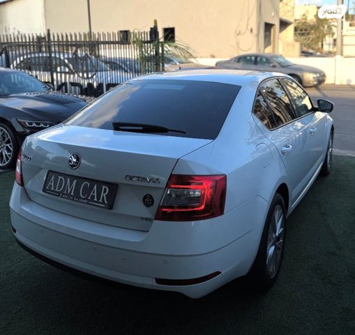 סקודה אוקטביה