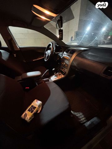 טויוטה קורולה