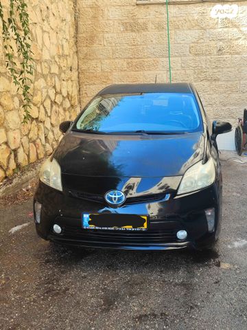 טויוטה פריוס