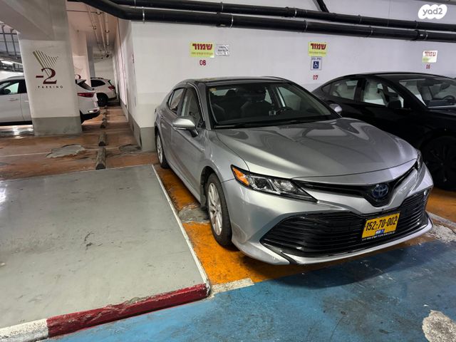 טויוטה קאמרי