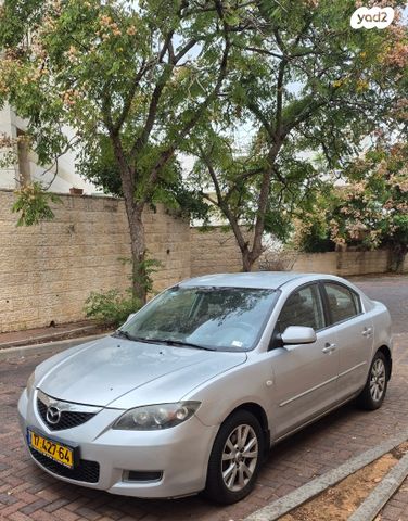 מודעת רכב מאזדה 3