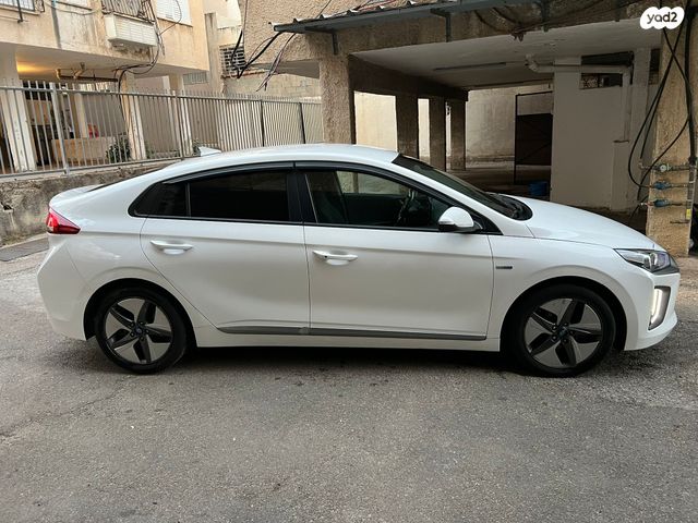 יונדאי איוניק