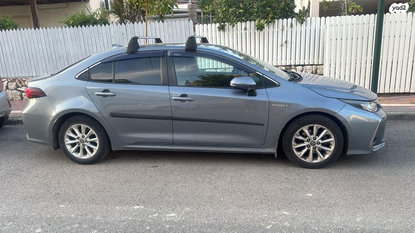 טויוטה קורולה