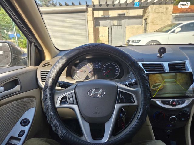 יונדאי אקסנט i25