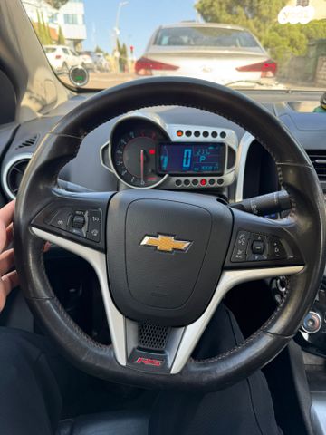 שברולט סוניק